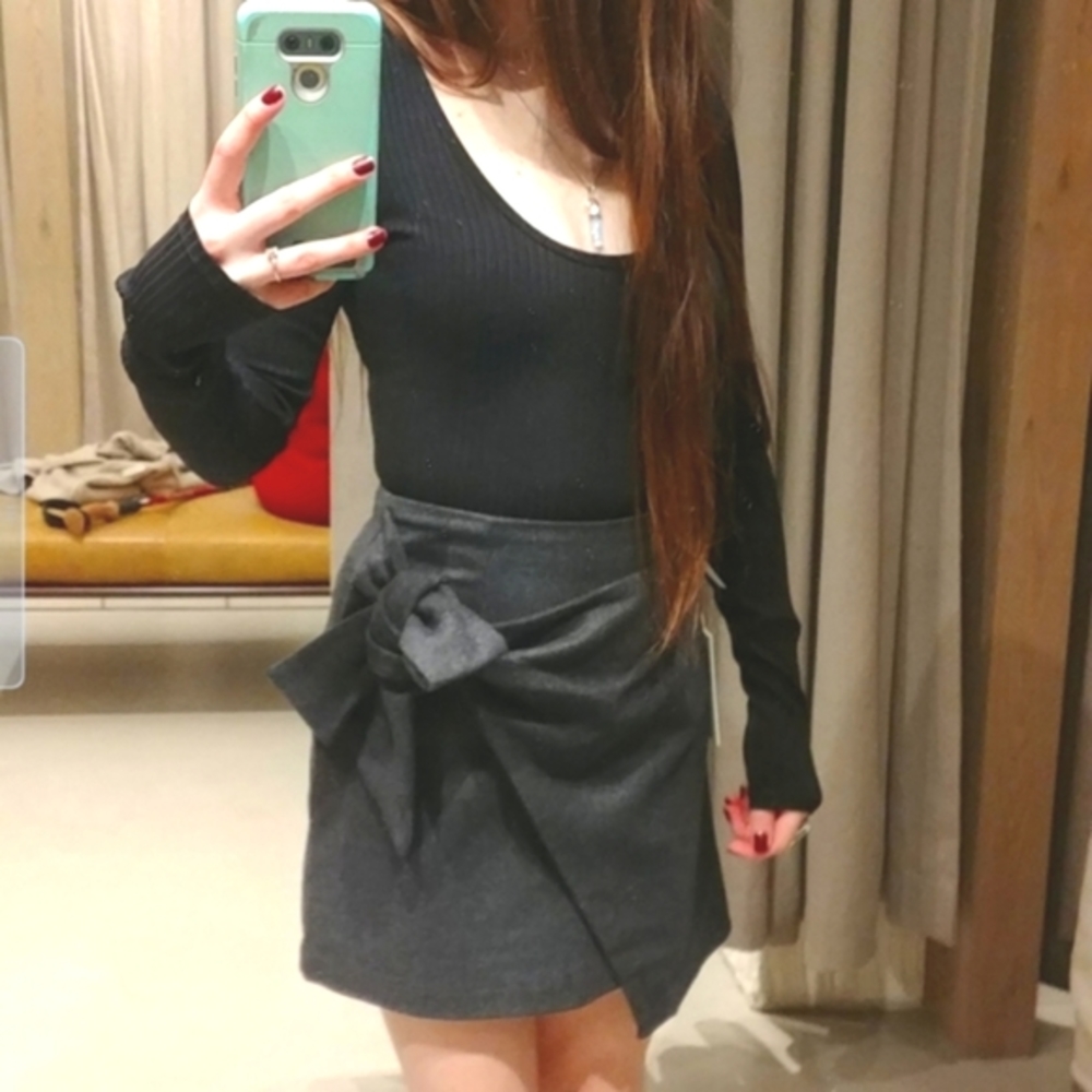 Wrap wool skirt Aritzia